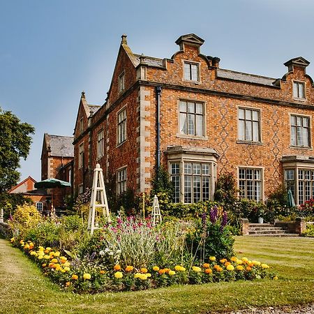 Willington Hall Hotel Tarporley Exteriör bild