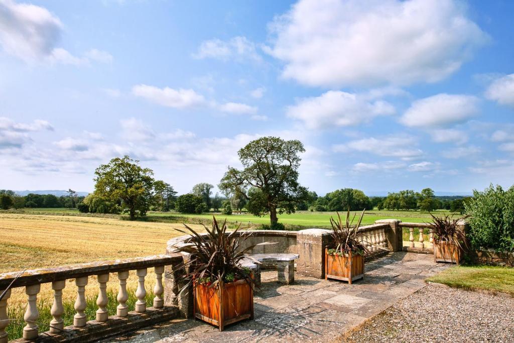 Willington Hall Hotel Tarporley Exteriör bild