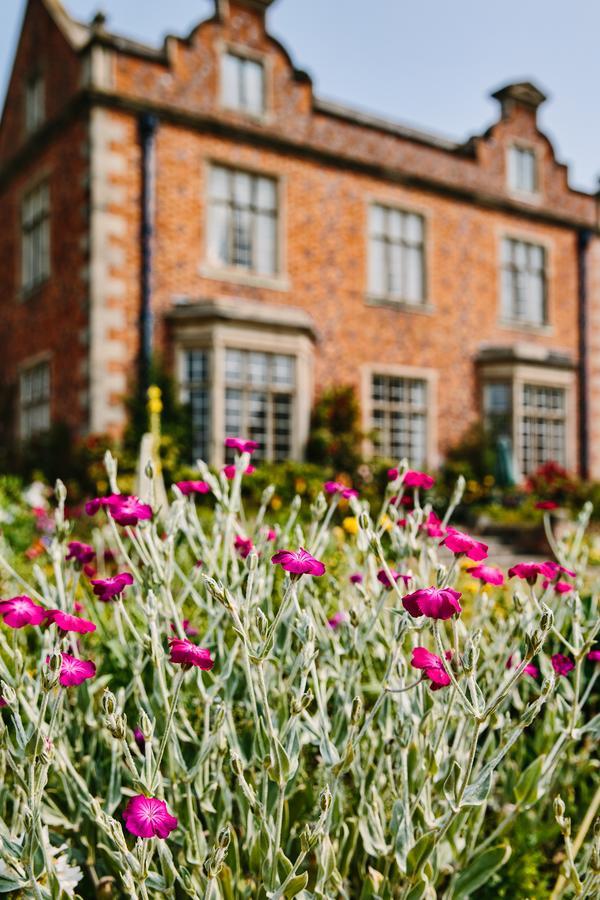 Willington Hall Hotel Tarporley Exteriör bild